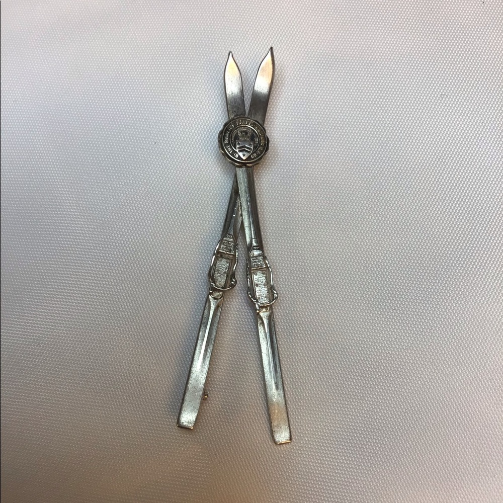 VINTAGE WELLS STERLING SKI PIN THE MANLIUS SCHOOL FOUNDED 1869